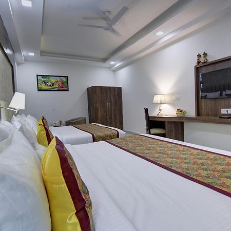 Hotel Prithvi-Raj Near Delhi Airport Neu-Delhi Exterior foto