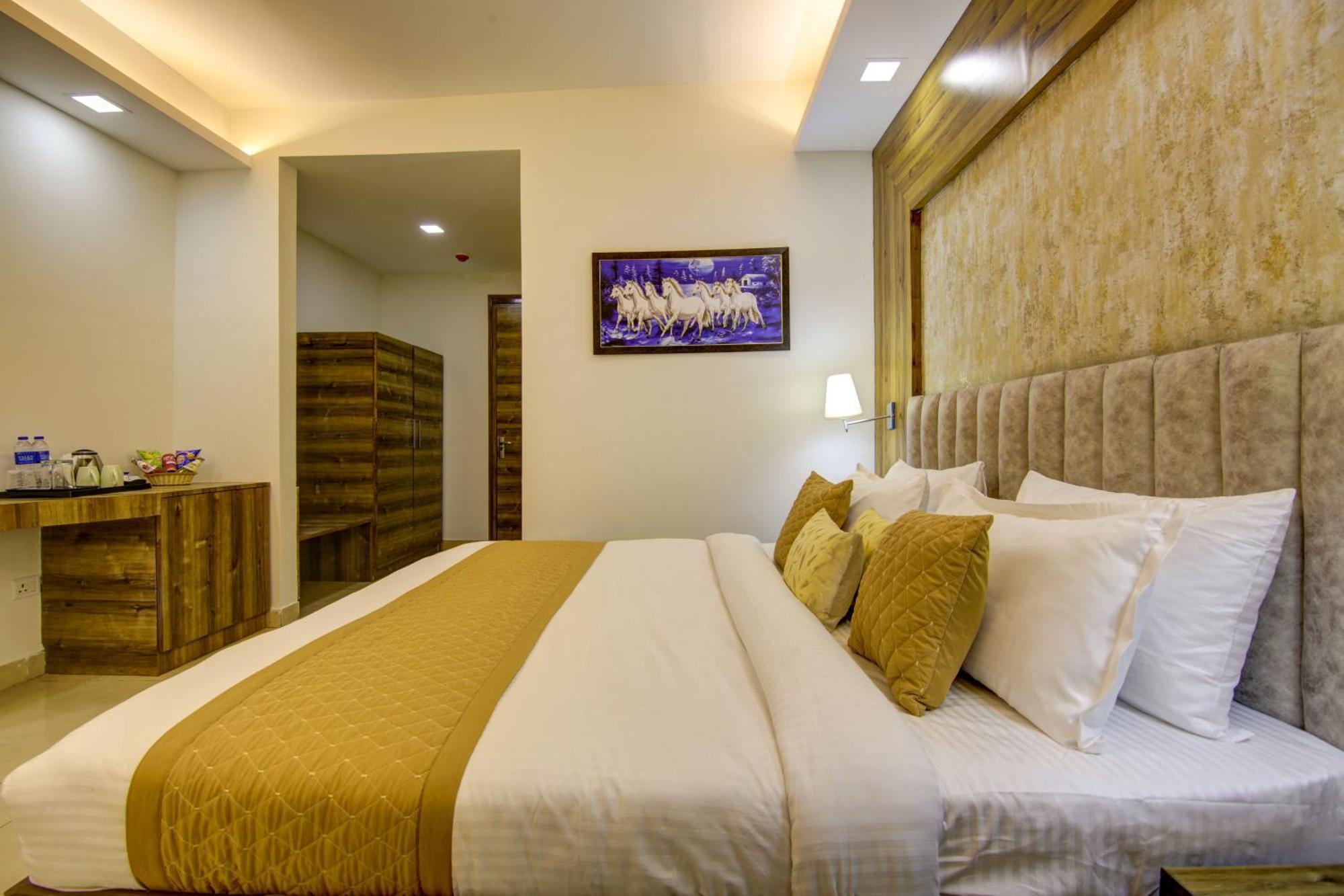Hotel Prithvi-Raj Near Delhi Airport Neu-Delhi Exterior foto