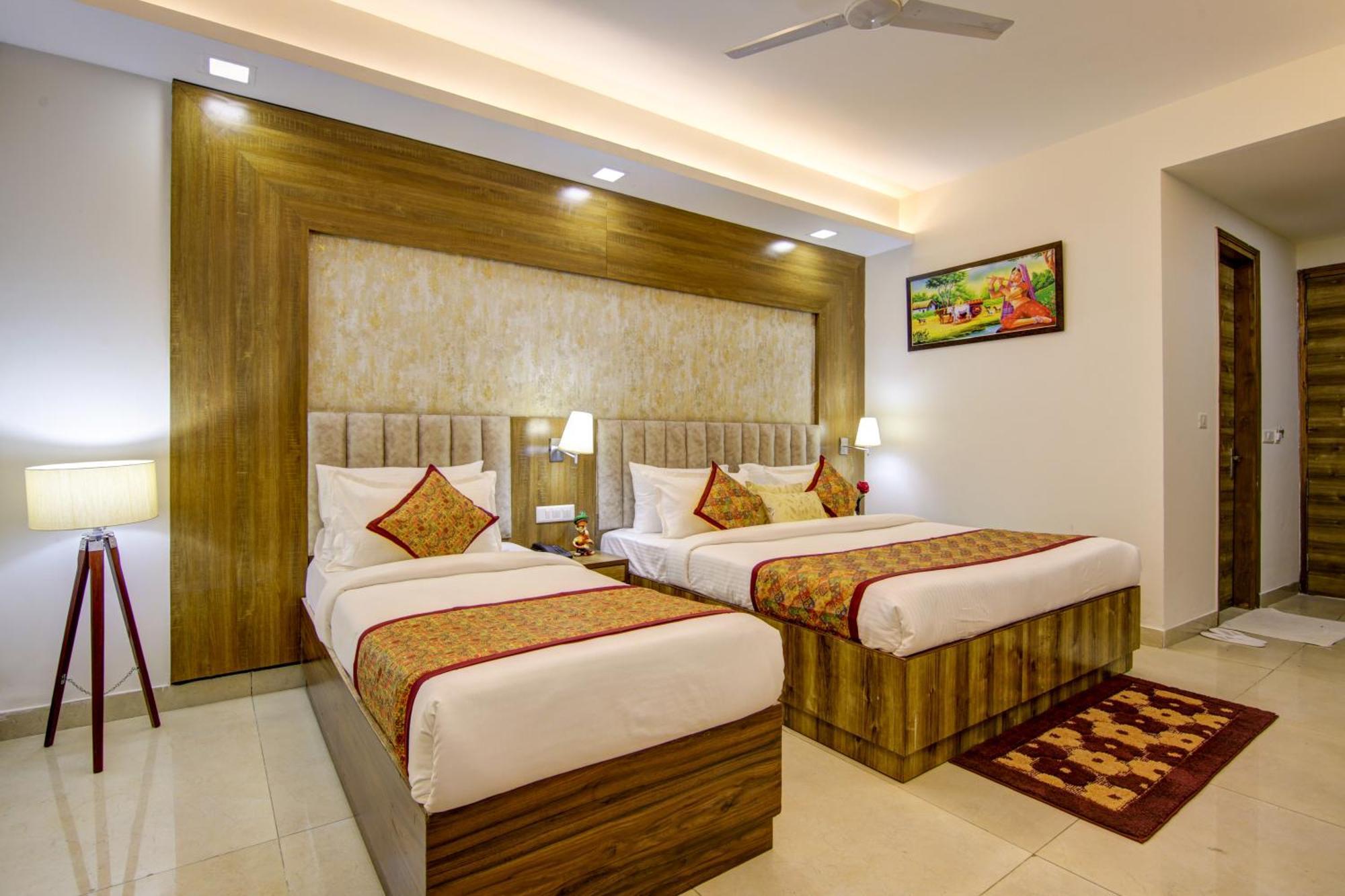 Hotel Prithvi-Raj Near Delhi Airport Neu-Delhi Exterior foto