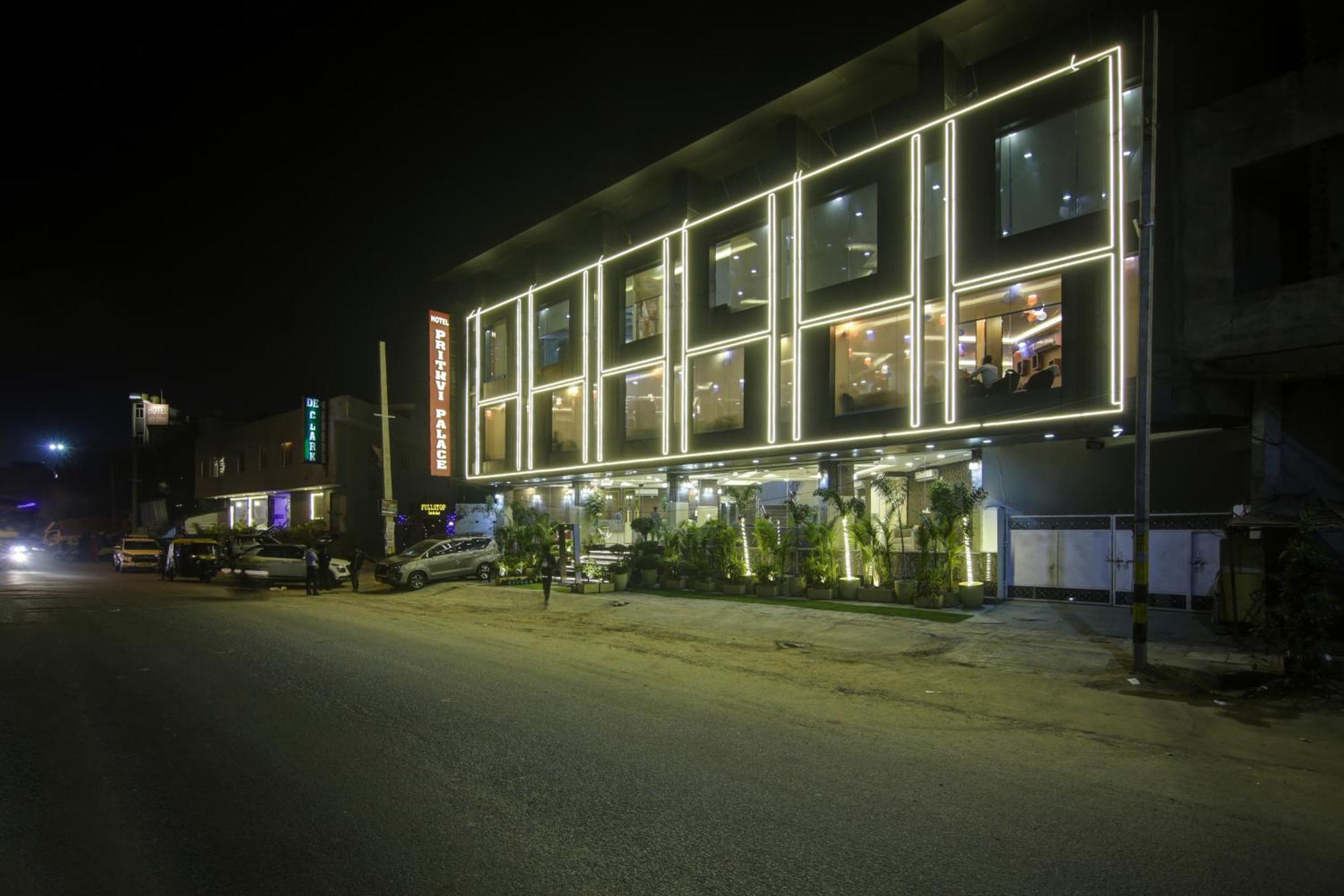 Hotel Prithvi-Raj Near Delhi Airport Neu-Delhi Exterior foto