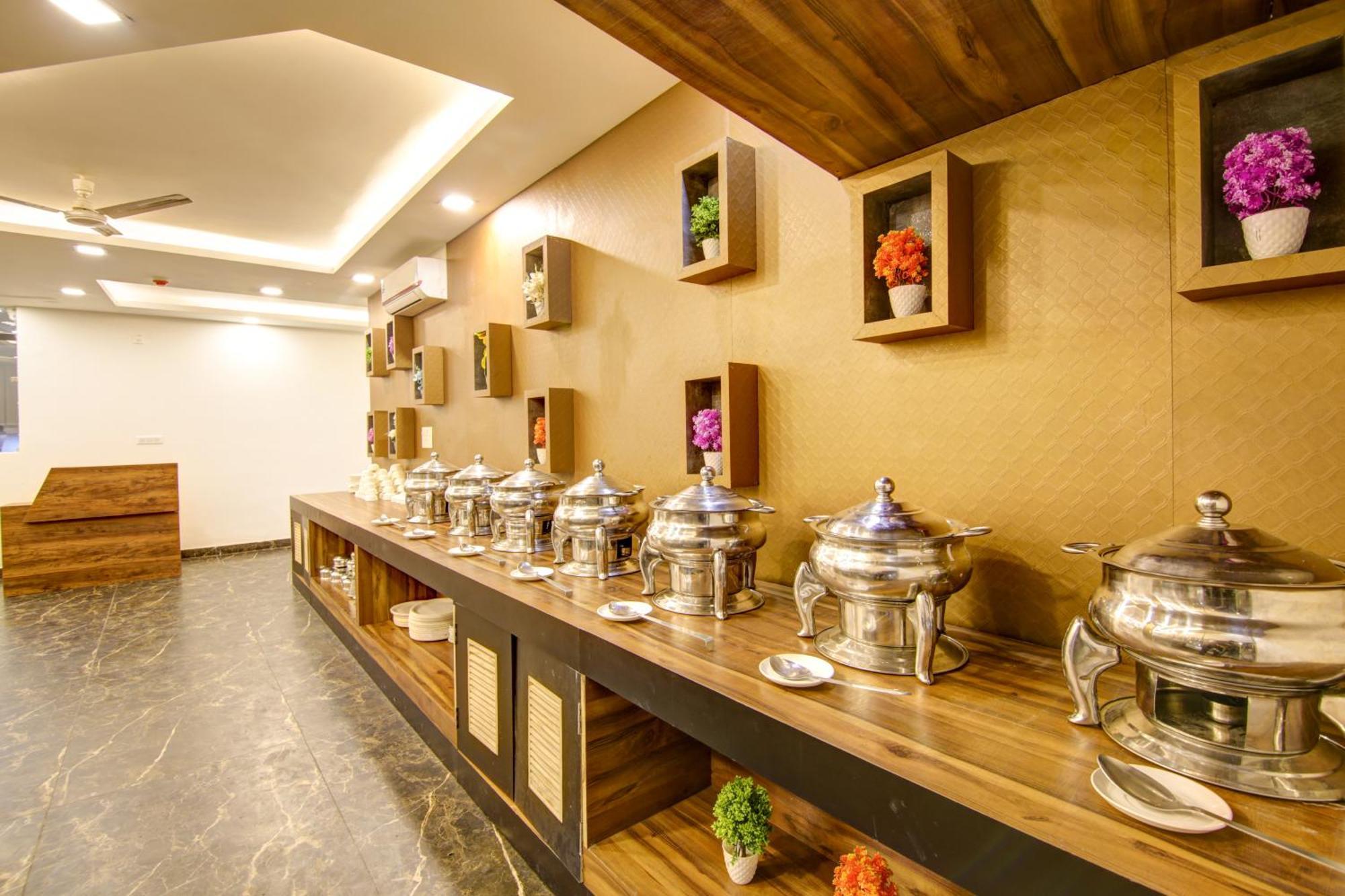 Hotel Prithvi-Raj Near Delhi Airport Neu-Delhi Exterior foto