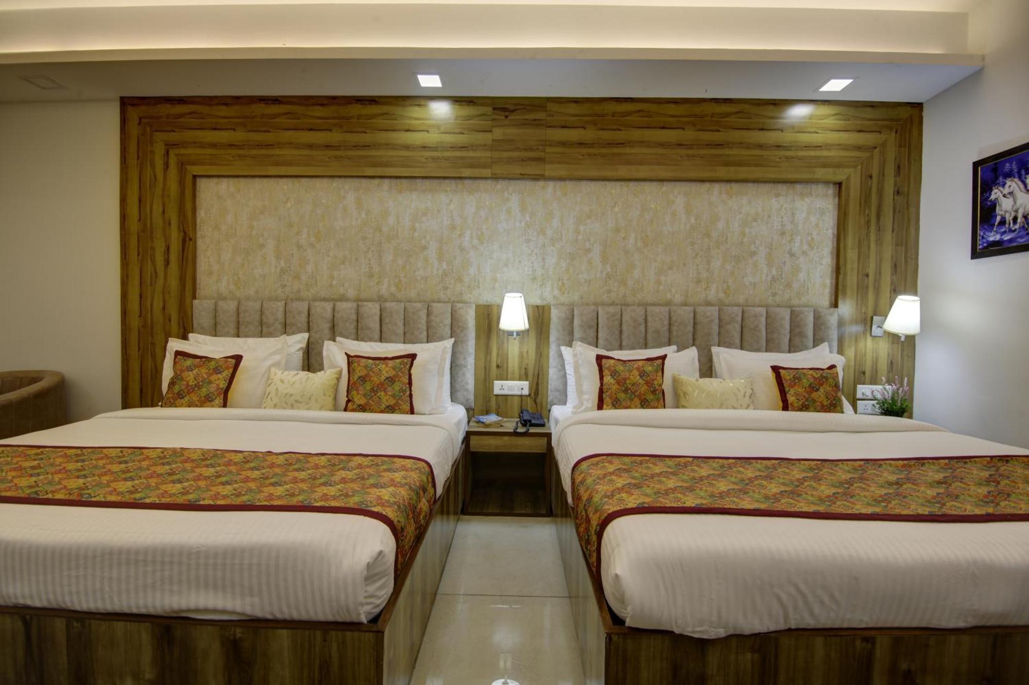 Hotel Prithvi-Raj Near Delhi Airport Neu-Delhi Exterior foto